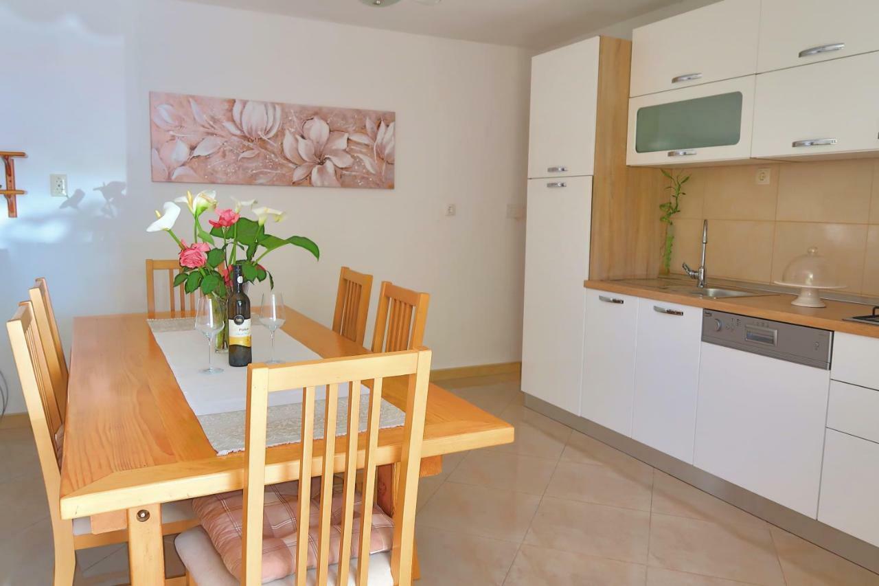 Studio Apartman Mia Стобреч Екстер'єр фото