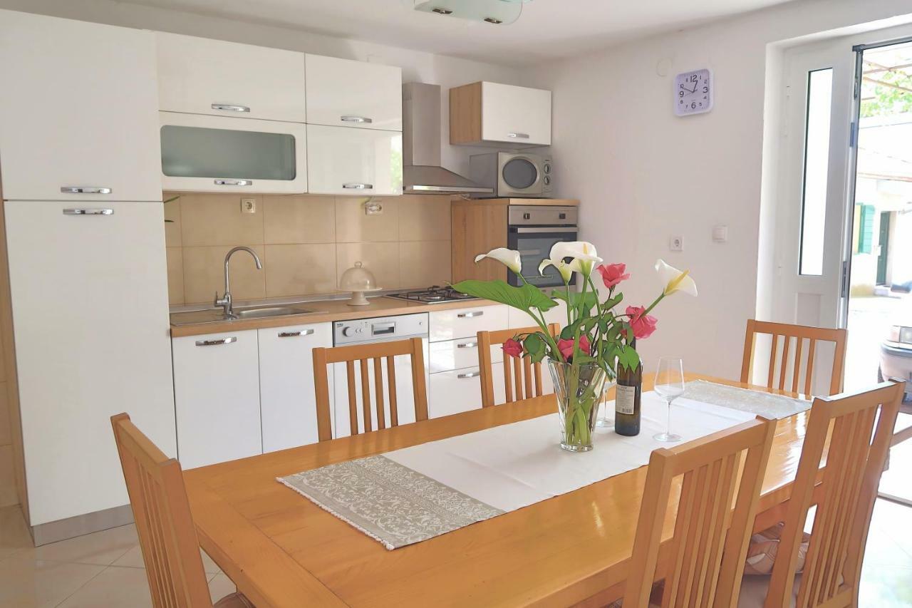 Studio Apartman Mia Стобреч Екстер'єр фото