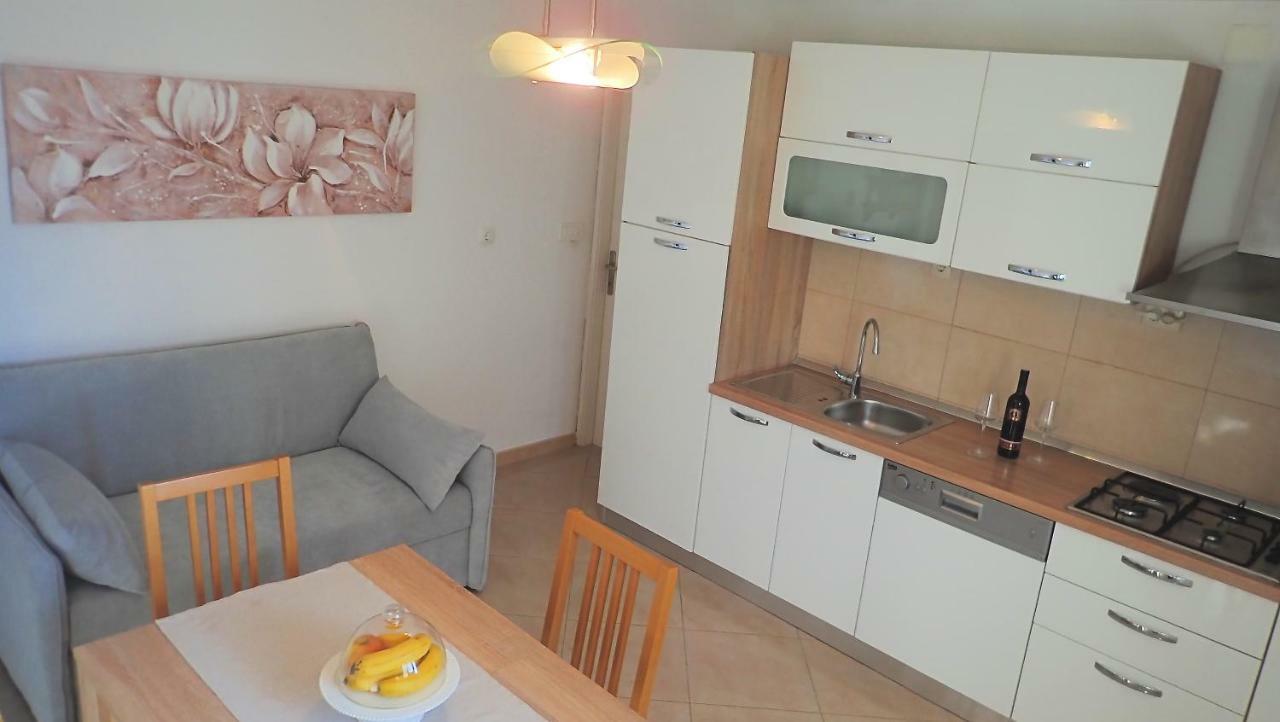 Studio Apartman Mia Стобреч Екстер'єр фото